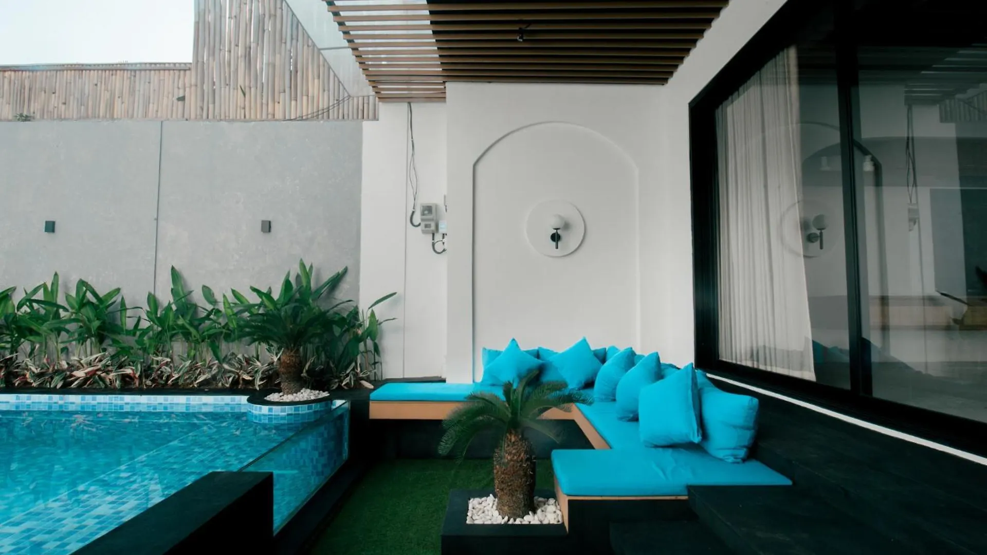 Seminyak Vila 4Bedroom Near Beach Lafavela Villa