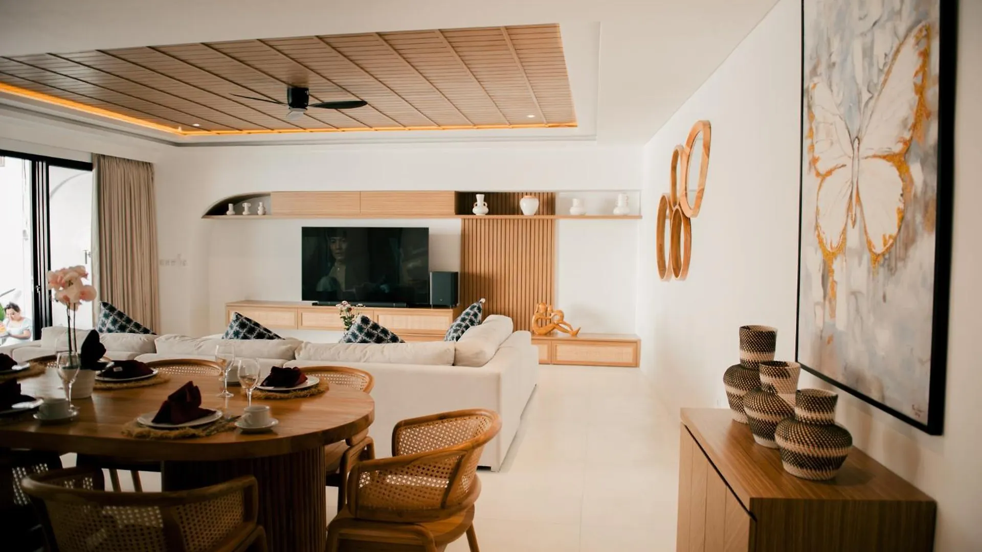 Seminyak Vila 4Bedroom Near Beach Lafavela 0*,  Indonésia