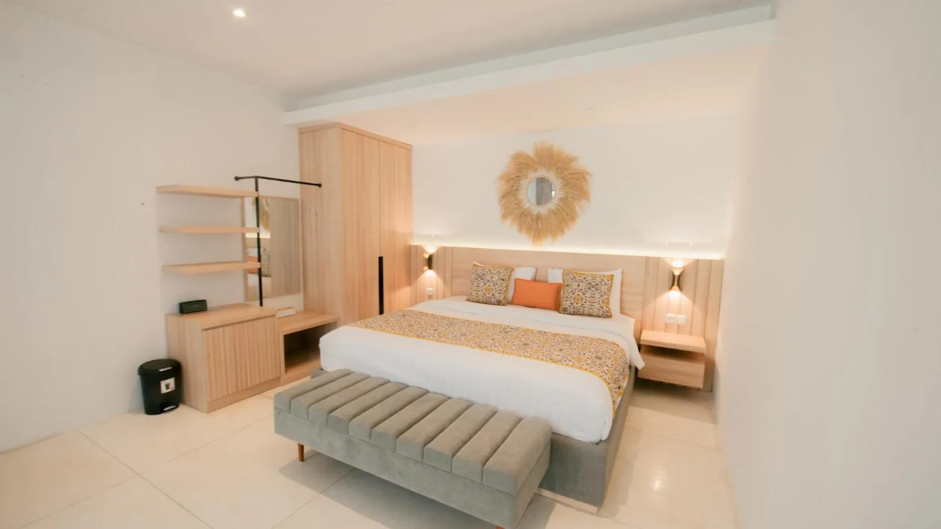 Seminyak Vila 4Bedroom Near Beach Lafavela Villa