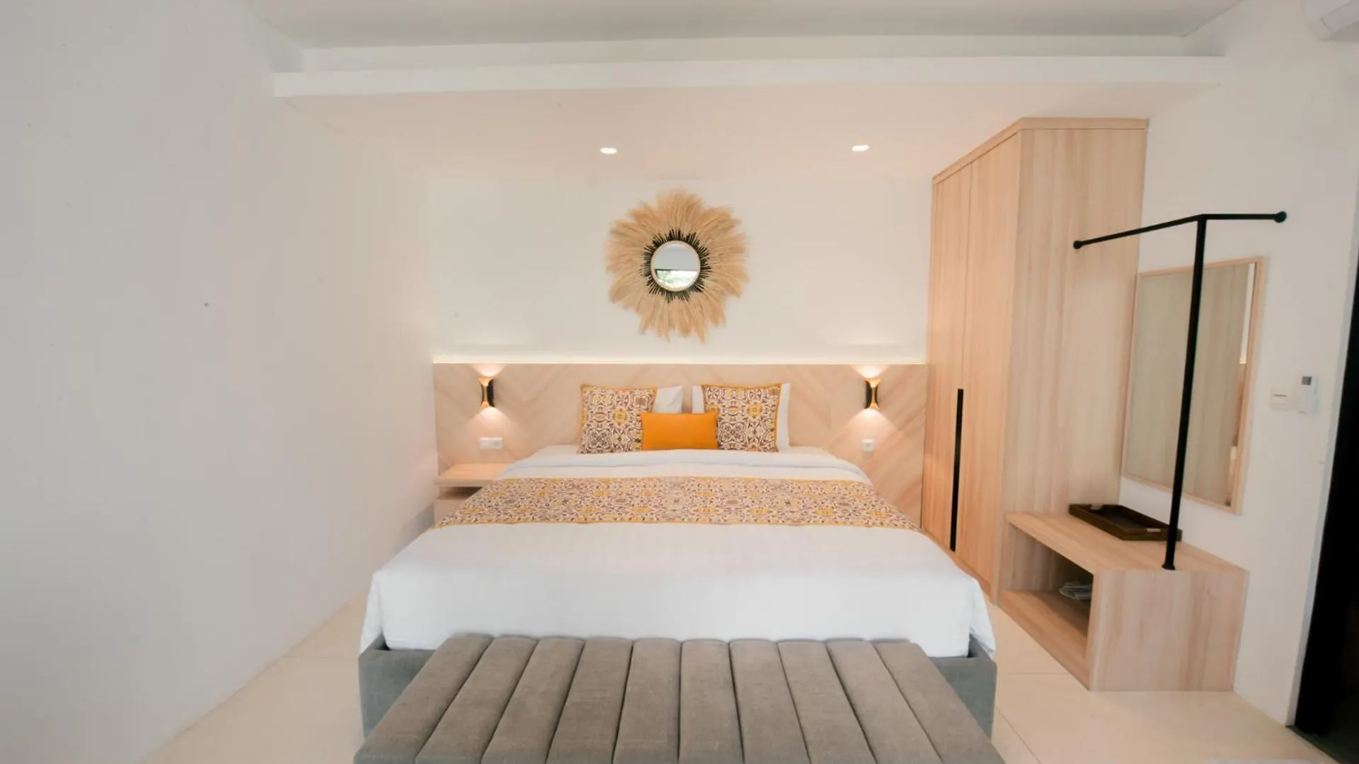 Villa Seminyak Vila 4Bedroom Near Beach Lafavela