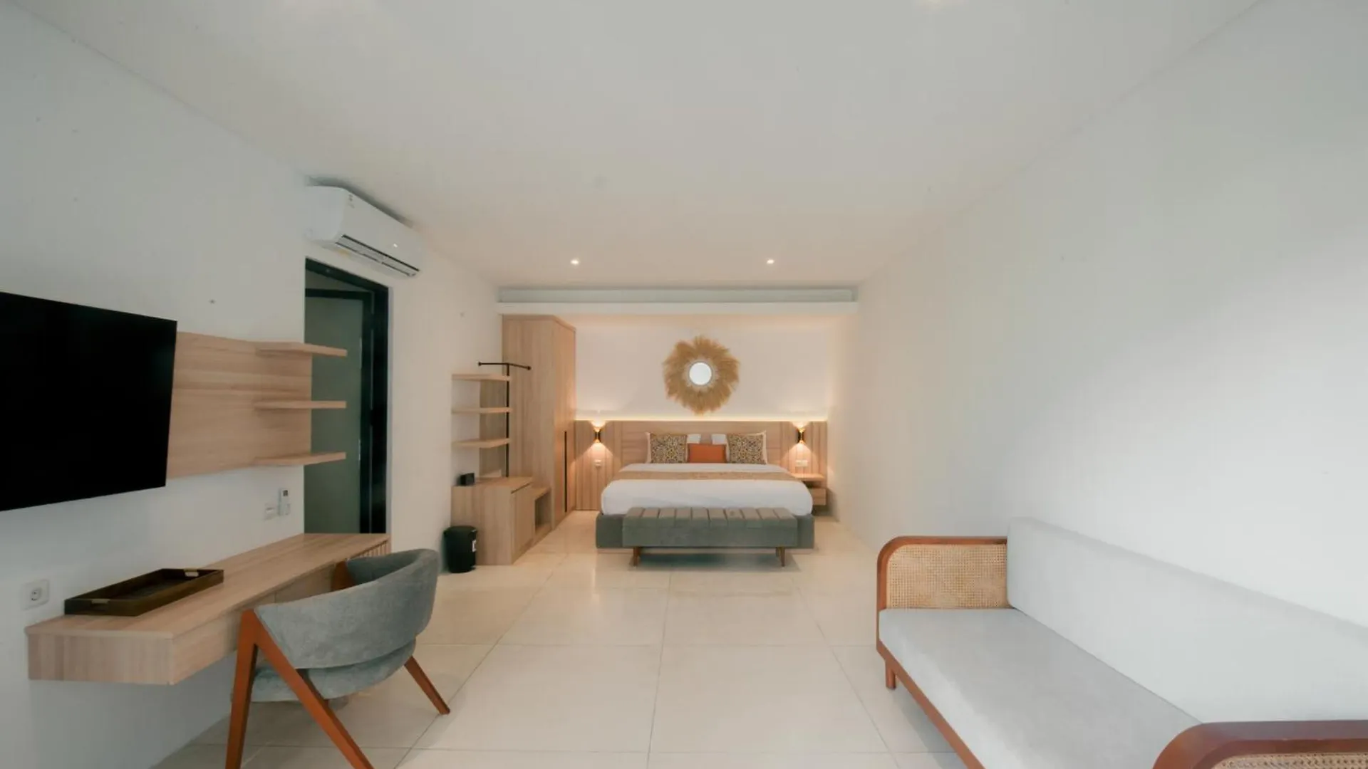 Seminyak Vila 4Bedroom Near Beach Lafavela Villa