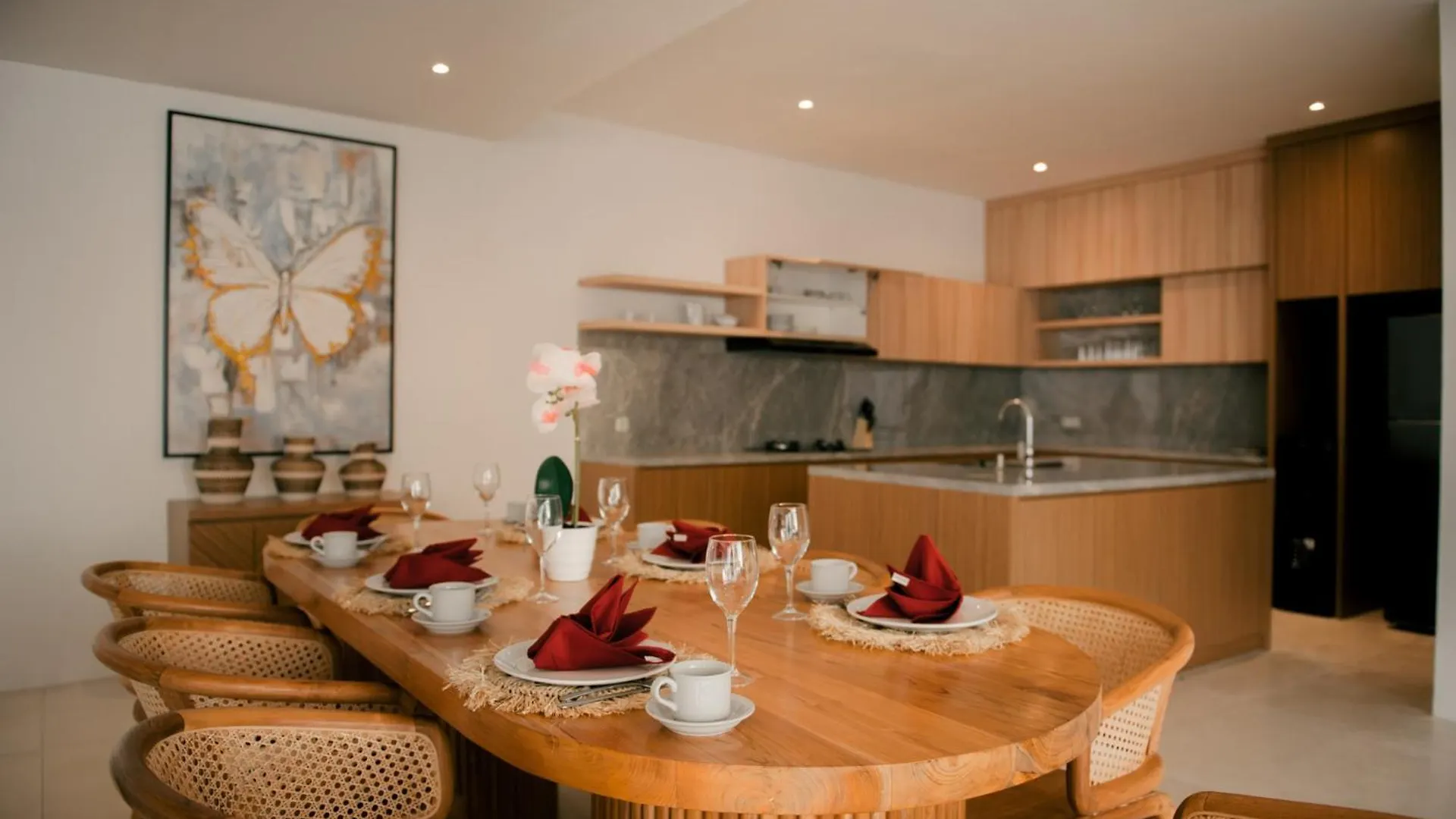 ヴィラ Seminyak Vila 4Bedroom Near Beach Lafavela